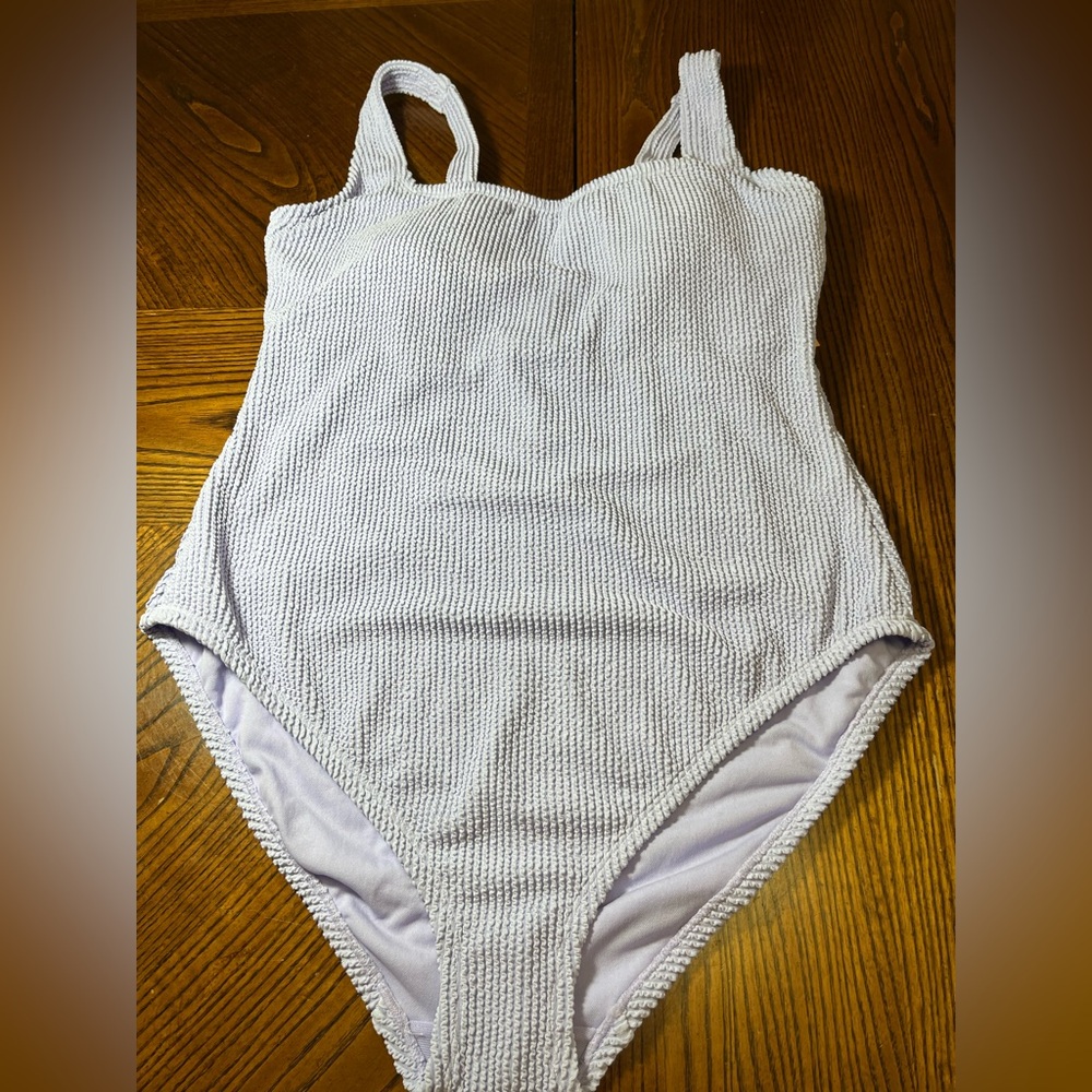 LAVENDER RIBBED KONA SOL ONE PIECE SWIMSUIT FULL SEAT COVERAGE. NWT.